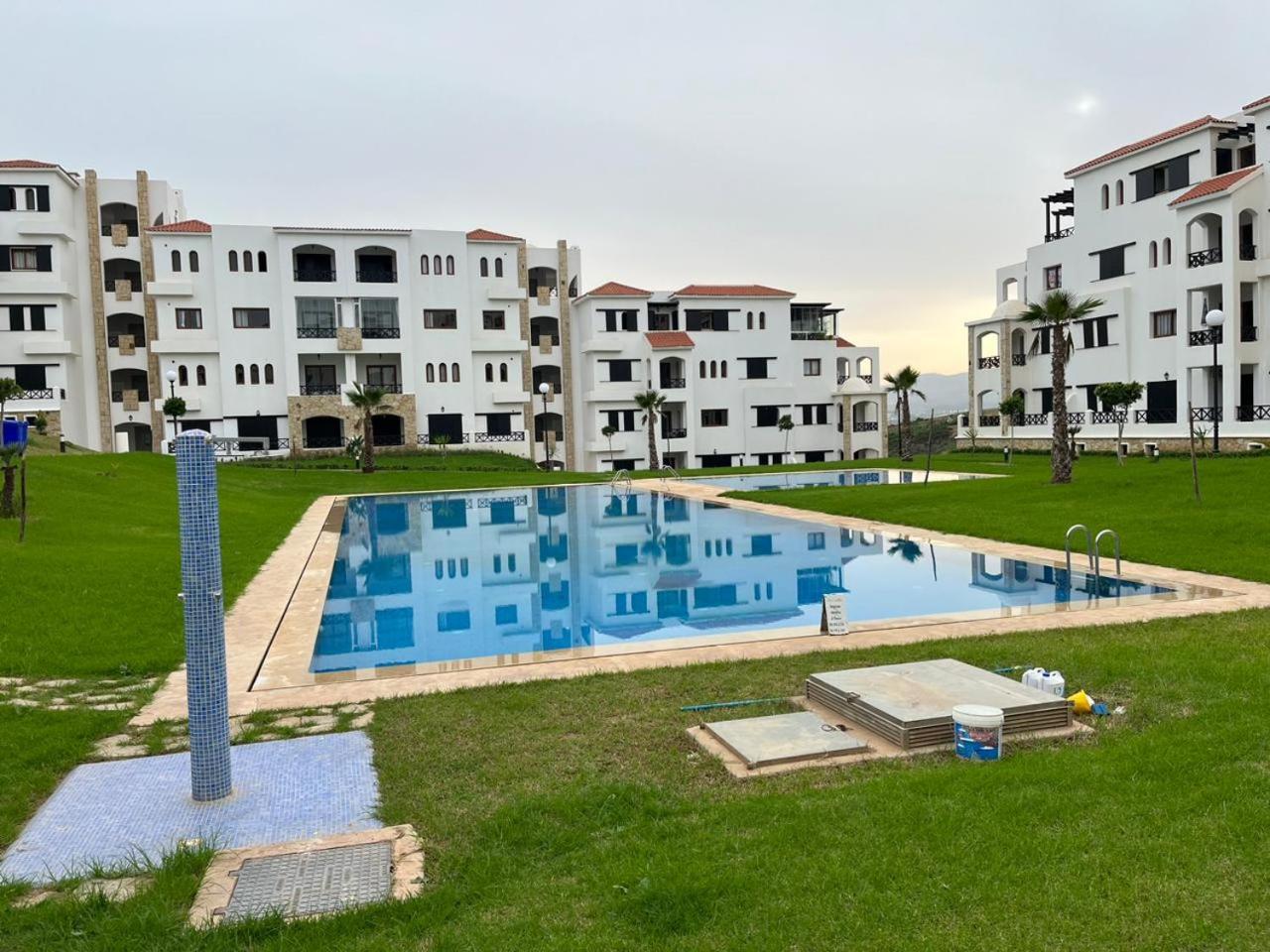 Lilac'S Garden Vue Piscine М'Дик Стая снимка